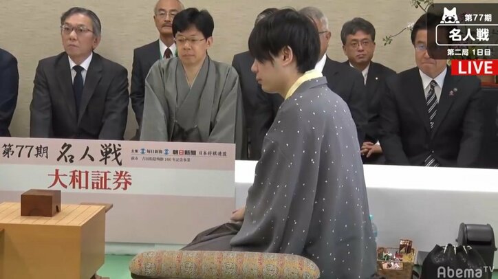 豊島将之二冠が連勝か　佐藤天彦名人が反撃か　注目の一局が開始／名人戦七番勝負第2局