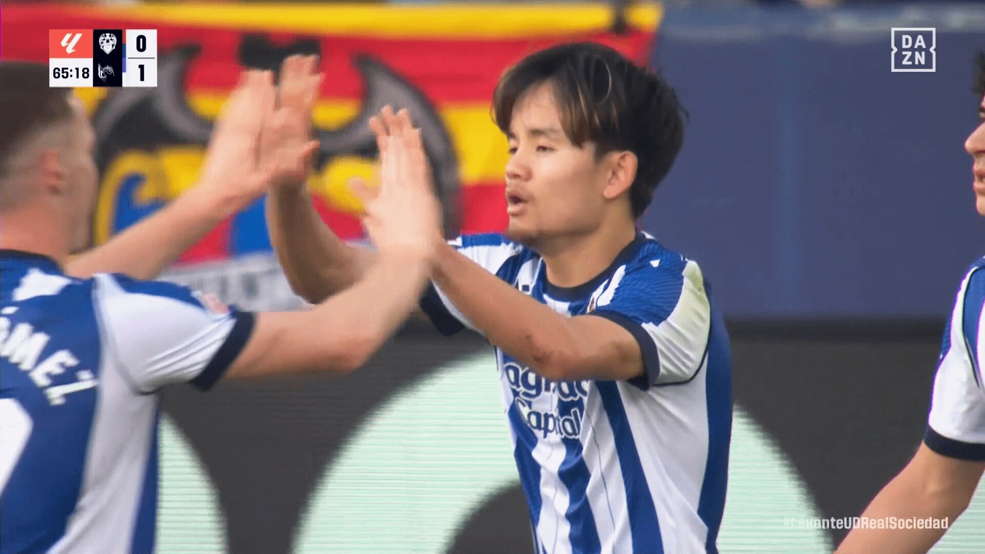 プロ初のヘディング弾を決めた久保建英