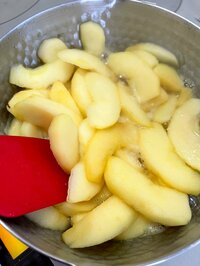 北斗晶『息子とアップルパイ作り』