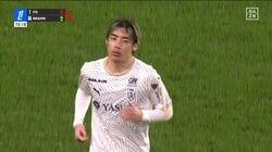 ふざけるなよ！ 伊東純也、まさか途中交代の“謎シーン”「意味わからん」 指揮官の“迷采配”にファン騒然「なんで？」「あきらめたか」