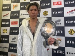 圧巻KOに「RISEを背負う覚悟」あり。鈴木真彦、リマッチ→対抗戦出陣宣言！