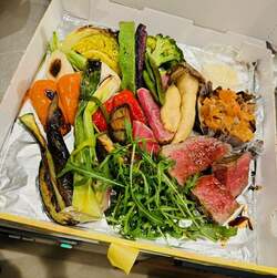  坂上忍、近所の店でテイクアウトした品「すごく身体に良さそう」「彩りも綺麗」の声 