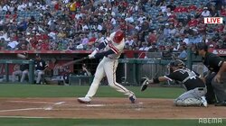 大谷翔平、弾丸ツーベースに「ボールがどこいったのか…」 打球速度と西日で実況が打球を見失う珍事