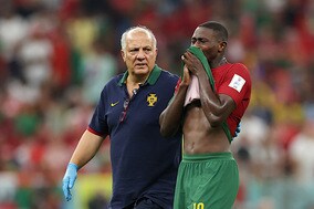 ポルトガル代表DFヌーノ・メンデス、太もものケガが再発か…W杯の残りの試合を欠場する可能性も