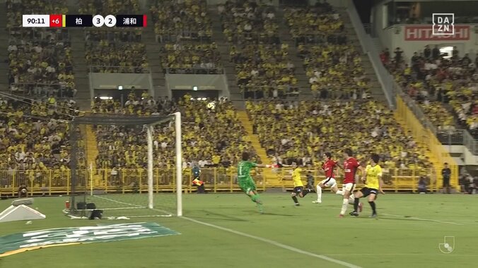 「してやったりのゴールだな」シュートorクロス？浦和守備陣を粉砕した衝撃の逆転弾が話題沸騰「シュート打ちましたって言え」 4枚目