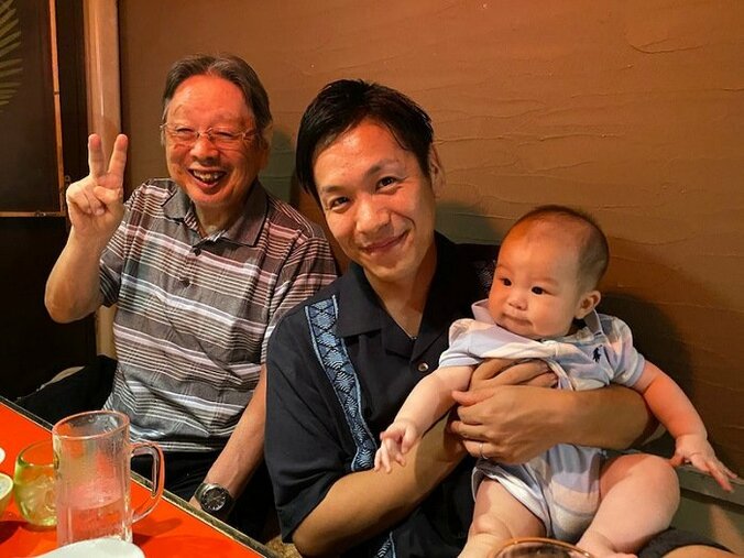 はんにゃ・川島の妻、義父が誕生会でハプニング「ちょっとだけ飲みすぎて…」 1枚目