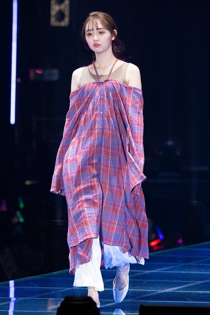 山田優が圧巻のスタイルで存在感放つ！ 人気モデルが一堂に『TGC』【画像集】 26枚目