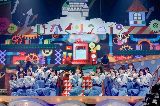 日向坂46「ひなくり2019」でサンタ姿に変身！ 来年12月に東京ドーム2days公演も決定 6枚目