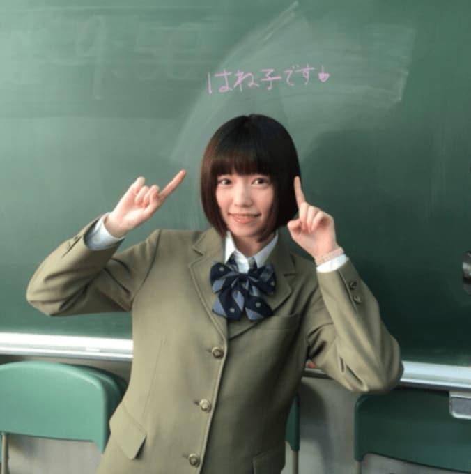 ぱるる、JK役で制服姿披露　「まだ似合う」「現役高校生に見える」の声殺到 1枚目