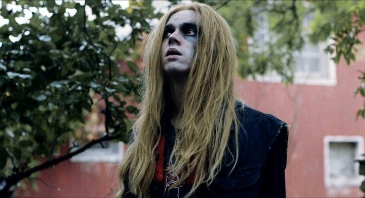 教会連続放火から殺害事件へ…ブラックメタルバンド「メイへム」の血塗られた青春映画『ロード・オブ・カオス』予告映像