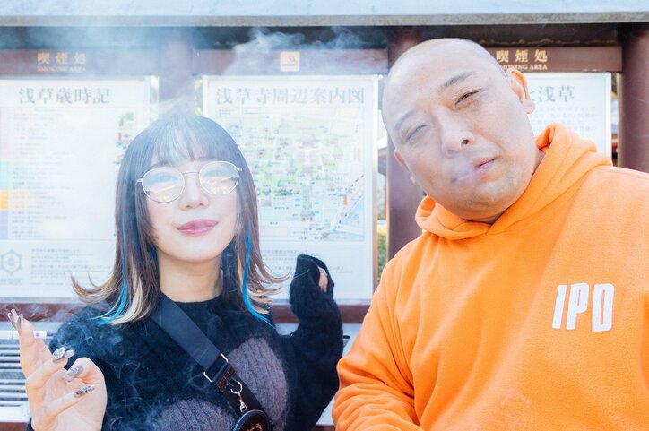 トム・ブラウンみちお、浅草デートで喫煙所へお誘い「素敵!ずっと行きたいと思ってたんだ」とちゃんもも◎うっとり