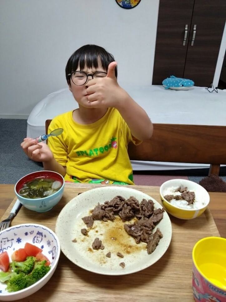  山田花子、高島屋で購入した品で月に1回の贅沢な夕食「牛一頭買いセールでゲットした」 