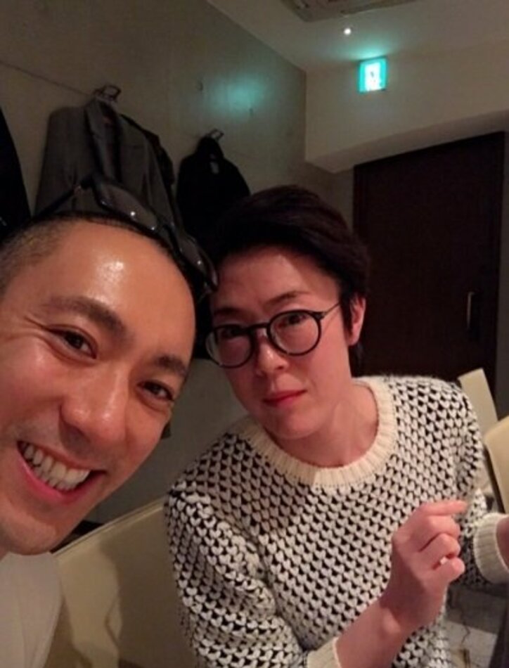 海老蔵、寺島しのぶ＆中村獅童との食事ショット披露　「ほのぼのする」と反響