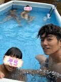 杉浦太陽、子ども達と新しい自宅プールを満喫「想像以上のデカさだ」