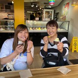  北斗晶、長男の妻・凛とカナダの街を散策「間も無く出産になるかもなので」 