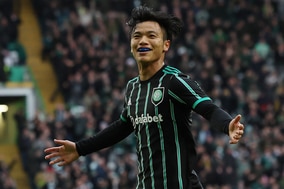 ポステコグルー監督が右SB起用の旗手怜央を絶賛「プレーは本当に素晴らしく、落ち着いていた」