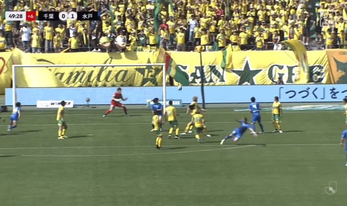 【写真・画像】「森保ジャパンに呼びませんか？」32歳DFに“4年ぶり日本代表復帰”待望論！室屋成の“奪取→40m独走→アシスト”に騒然「完璧すぎ」　1枚目