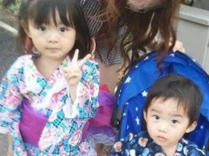 【写真・画像】現在は告白された人数11人のモテモテ高1美女に成長！弟とのかわいすぎる幼少期の写真に反響「美男美女」　1枚目