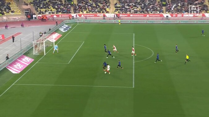 【映像】南野拓実、鋭すぎる折り返しで相手守備陣を翻弄