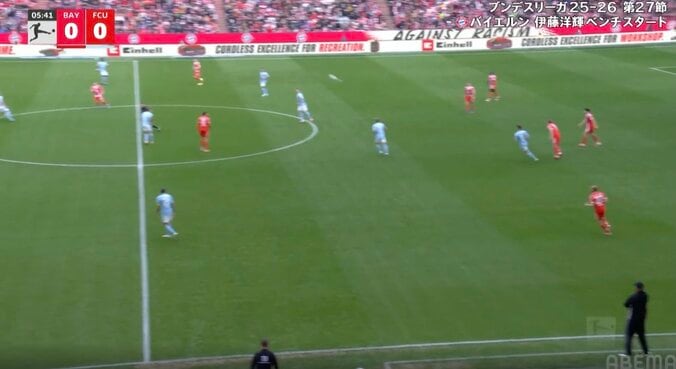 「ドン引きやん」怪物FWケイン、最終ラインから“超ロングフィード”炸裂「何してんだよw」約60メートル“高精度ダイレクトキック” 5枚目