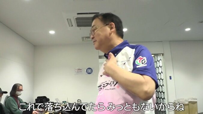 「300ポイント沈んでるやつがニコニコしてんだから、みんな笑うでしょ」最年長・沢崎誠の頼もしすぎる笑顔／麻雀・Mリーグ 2枚目