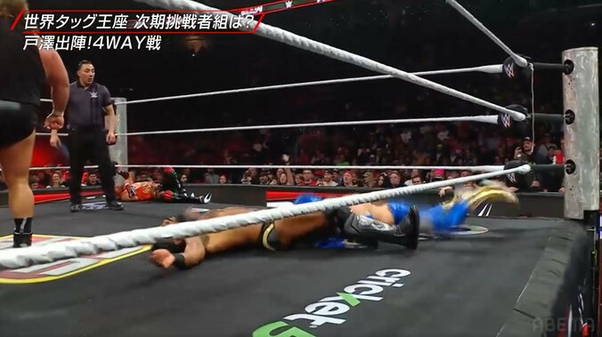 「史上最も予測不能なローブロー」前代未聞の珍事 倒れた選手の頭部が股間を直撃 「ピタゴラ」「これはさすがに草」ファン笑撃 5枚目