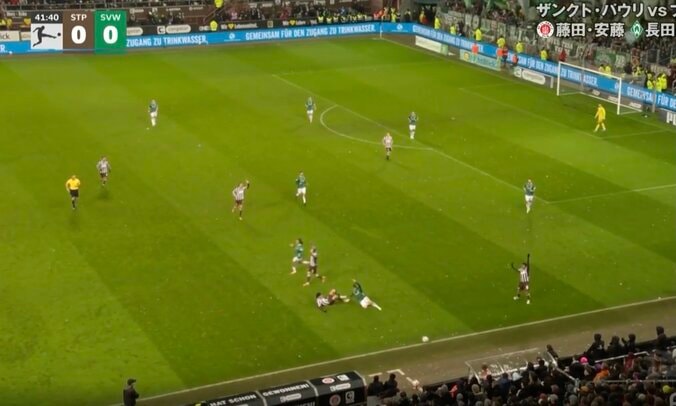 【写真・画像】「カッコよすぎ！」高井幸大、美しすぎる“ワンタッチロングフィード”炸裂「めっちゃ見えてる」足元にピタリ…高精度ダイレクトパス　1枚目