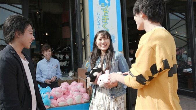 劇団ひとり、“キャバクラ”でレンタル彼女＆美少女ゲーム声優らを深掘り？  AbemaTV「バラステ」放送 7枚目