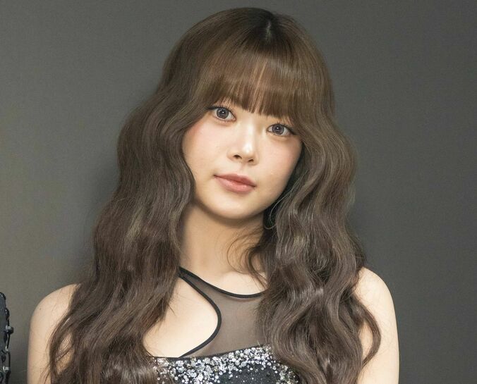 LE SSERAFIM／(C)SOURCE MUSIC / HYBE JAPAN. All Rights Reserved.