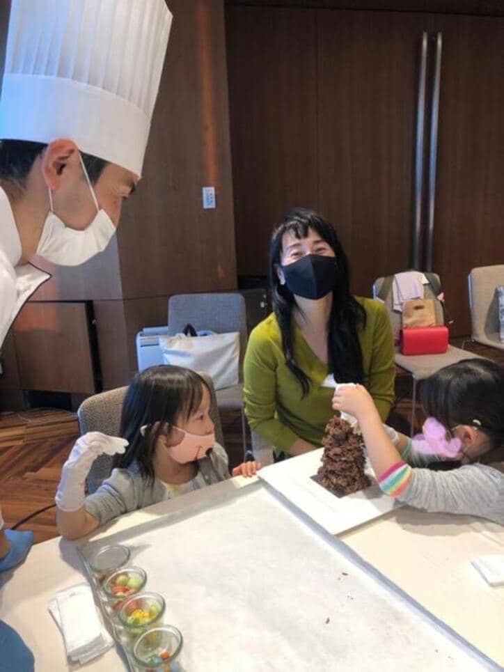  東尾理子、娘達と参加したイベント「協力して楽しそうに」 