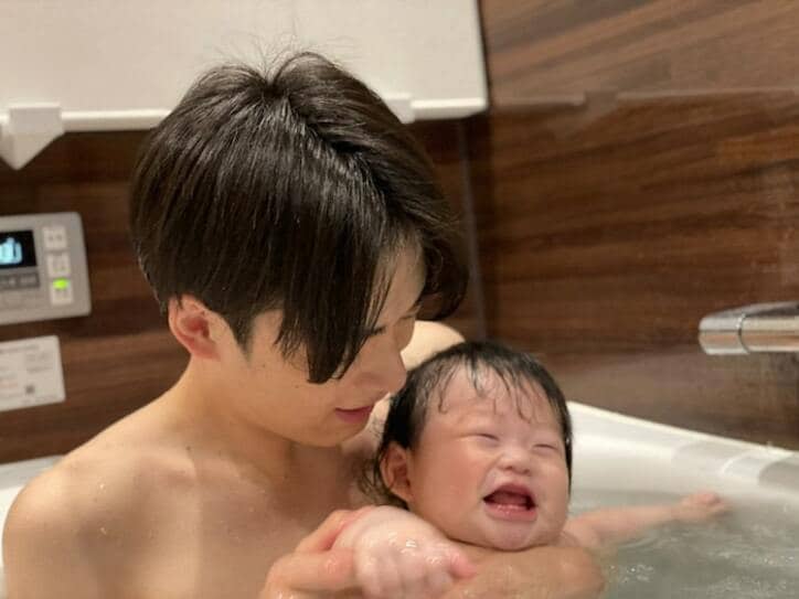  あいのり・桃の夫、息子が風呂の時間を楽しんでいる理由「爆笑してた」 
