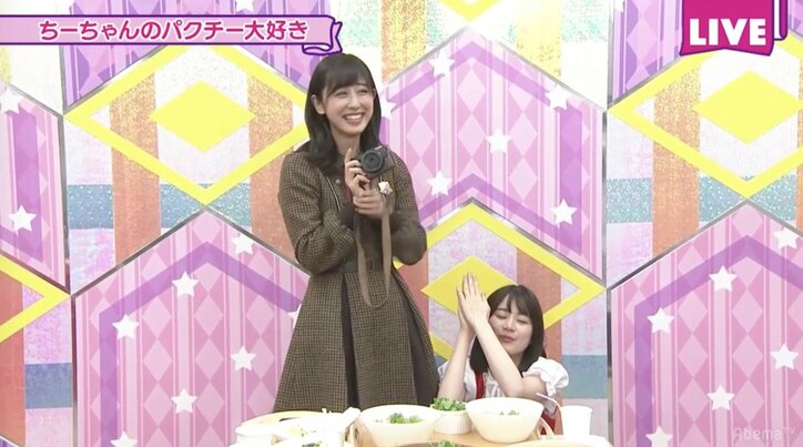 白石麻衣のひょっこりはん生共演、衛藤美彩がメイク術特別公開にかわいすぎるの声