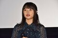 「どっちがほんもの？」「似てる！」桜井日奈子、フェルメールの名画“真珠の耳飾りの少女”にそっくりと話題に