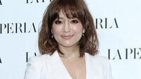 浜崎あゆみ ライブ後の打ち上げ会場で恩人との“密着2ショット”