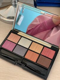 フォーリンラブ『新しいコスメおろすぞい☆バービー』