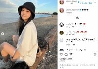 重盛さと美、"美脚全開"の砂浜ショット披露 「いつもビジュアルいい」「スタイル神」とファン絶賛