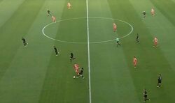 「日本代表の中盤を支える男」の凄さ “2年連続デュエル王”遠藤航のハードタックルが炸裂！チームのピンチを未然に防ぐ