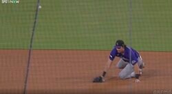 何が起きた…？ 大谷翔平、爆速打で“異変”「そりゃビビる」「呆然ｗ」相手野手のリアクションが話題に「怖かっただろうな」