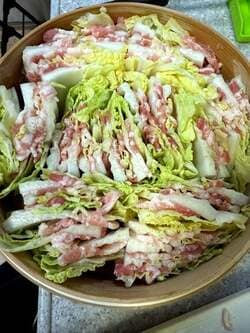 北斗晶、夫・佐々木健介との撮影後に作った手料理を公開「畑で採れた白菜で」