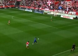  伊東純也、“イナズマ・プレスバック”を炸裂した瞬間！ 爆速かつ強靭で「最高すぎて繰り返し観てる」「攻撃も守備もえっぐい」「マジかっこいい」などネット歓喜