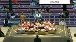 「肩幅えぐいって」新序出世披露で待望の“規格外”日本人力士 ファン興奮 白熊の可愛い化粧まわしとのギャップも話題