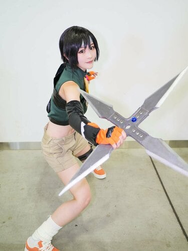 お腹の筋トレを頑張りました!」『FFVII』ユフィのコスプレは お腹の筋トレを頑張りました!」『FFVII』ユフィのコスプレは