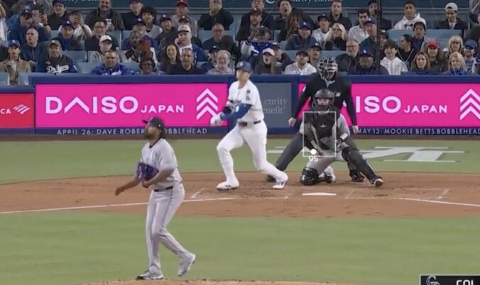 【写真・画像】何を話してる…？ 大谷翔平が特大アーチ後に“作戦会議”「良いチーム」「今年も強い」 中継カメラがとらえたレアシーン　1枚目