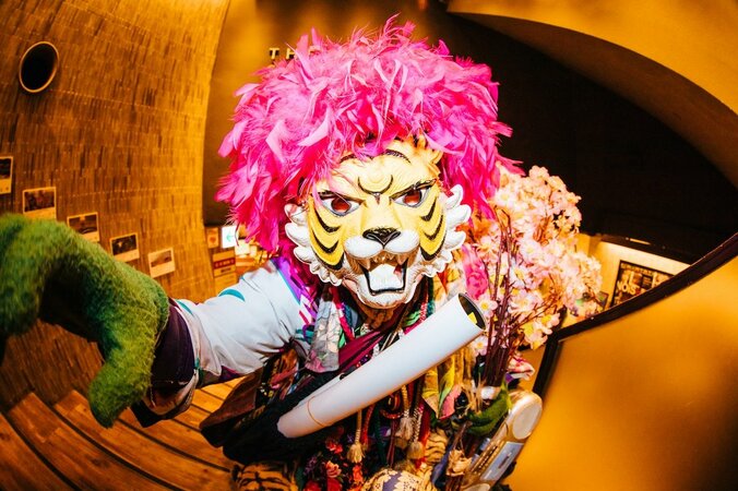 トラになって45年！キミは新宿の名物新聞配達人“新宿タイガー”を知っているか！？Love＆Peaceな直撃インタビュー 5枚目