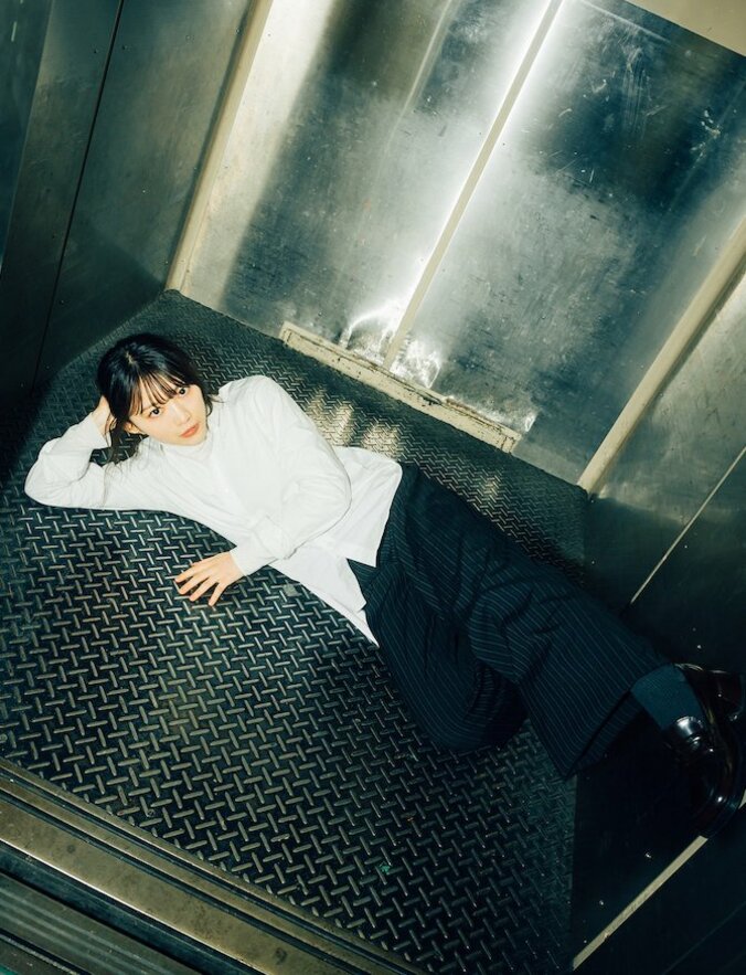 櫻坂46森田ひかる、『B.L.T.4月号』で1年ぶり表紙カムバック 3枚目