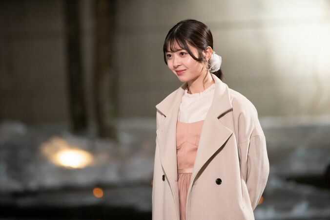 レオ、全員の前でゆなに堂々アプローチ！涙するゆなに優しく寄り添い「かっこよすぎない？」視聴者興奮『彼オオカミ』第4話 5枚目