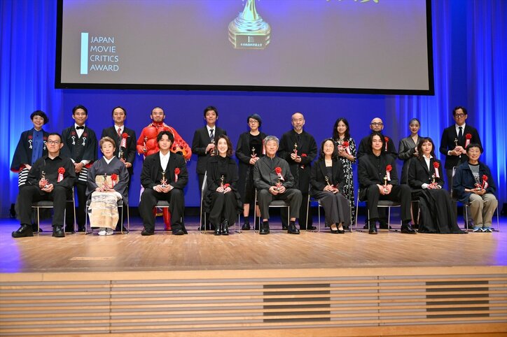 【写真・画像】フワフワロン毛の東出昌大、主演男優賞受賞ステージで答えの出ない問いを一人語り 3枚目