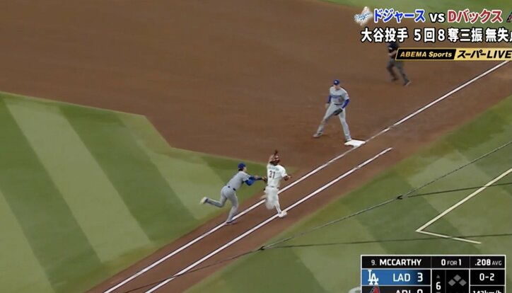 【写真・画像】いきなり脱いでる！“暴れん坊”がとんもない大騒ぎ「怖いw」「飲ませまくる」パドレス・マチャドの姿が話題に「本当は良い人」　1枚目