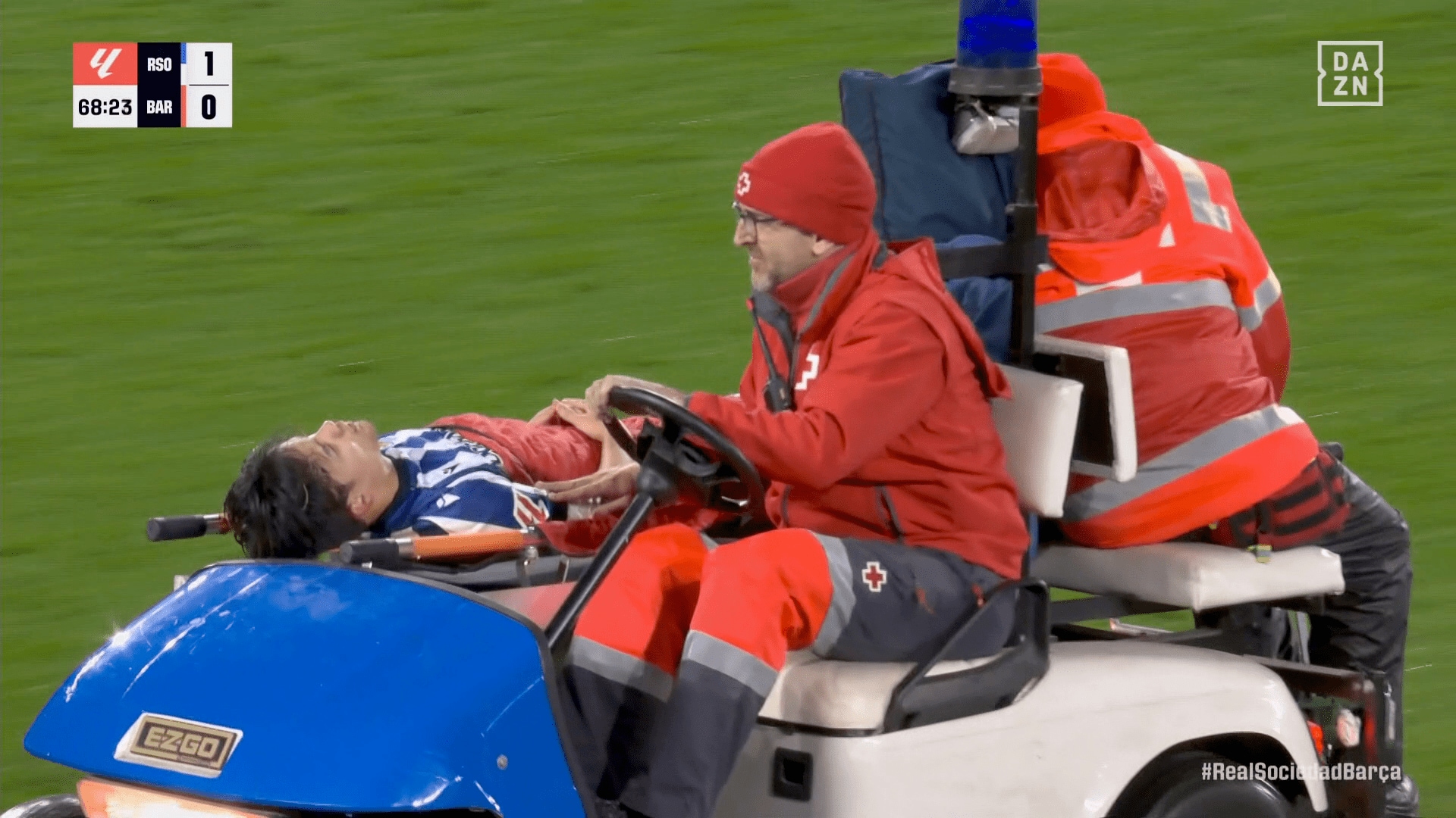 【写真・画像】「Ｗ杯は間に合う？」久保建英、担架で負傷交代…ハムストリングの肉離れか「まじで最悪なんだが」「軽傷であってくれ」ファン悲鳴　1枚目