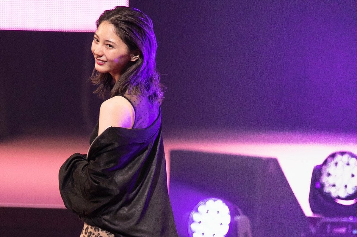 けやき坂46小坂菜緒がクールさとフレッシュさで客席魅了、BGMは『二人